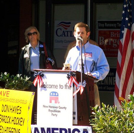 Freedom-loving, pro-liberty fmr. elected official, anti-corruption victim of police beating. Reps The People not corruption in N.C. A genuine, honest executive!