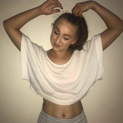 charlottejanee9's profile picture. 