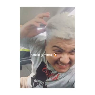 mebeijamitico_'s profile picture. insta @mebeijamitico_ 

prometo nunca te decepcionar amo você ❤🙏
