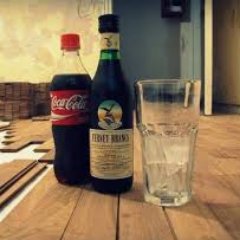 Fernecit0kxZ_'s profile picture. Soy la bebida alcohólica más rica de todo el mundo