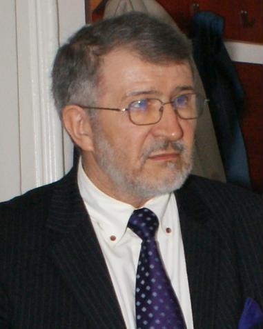 academicfrog's profile picture. atletic intelectual şi moral, fizic funcţional, euforic ocazional, empatic, simpatic, ironic, acru în somn stors de ulei şi înviorat cu lamâie.