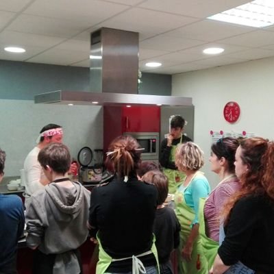 Un espai per aprendre a cuinar i compartir al @MercatVall / A place to cook and share at @MercatVall