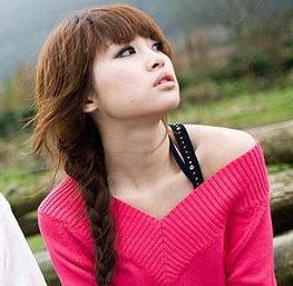 I'm a teenage girl who wants to tweet with person to build (eventually) up a new friendship :)
meow~