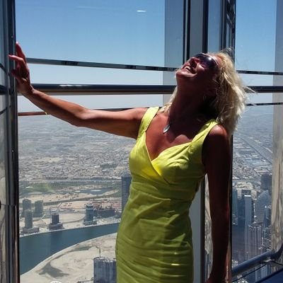 kariannecar's profile picture. a creative accentric unlocked! who appreciates landscapes ..interior design architecture. lives life to the full and intends to travel soon.