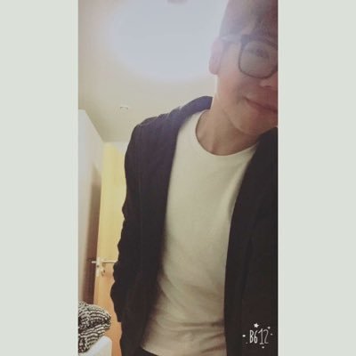 Name_AlanQuah's profile picture. 管明天天气会是怎么样，今天的雨还是要懂欣赏❤️