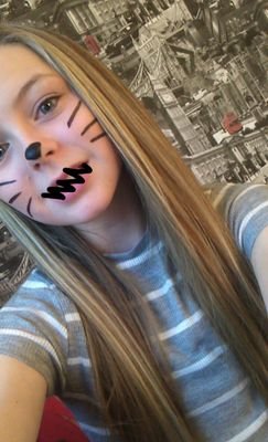 _kxnya_x's profile picture. Hey 👋 follow me 👉 #livelifetothemax 💕