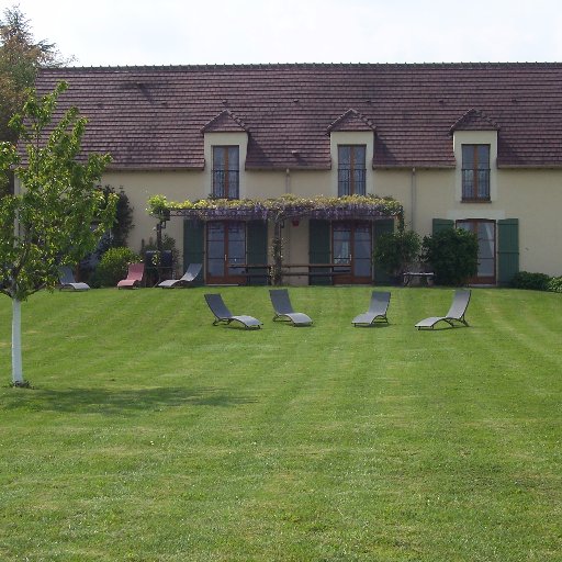 Chambres et tables d'hôtes de charme, 3 épis Gîtes de France, dans l'Yonne et en Bourgogne.