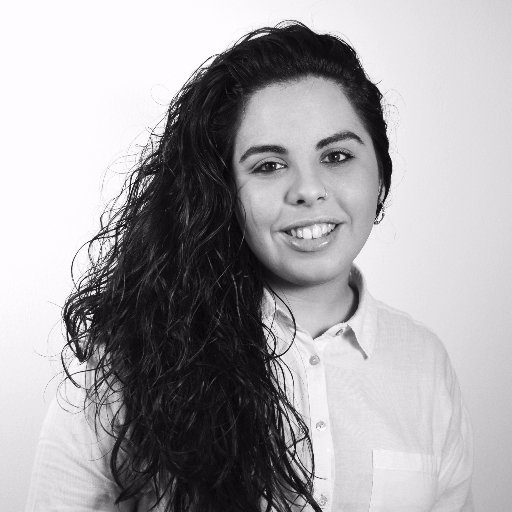 ireneparra9_'s profile picture. Surfeando en Barcelona como pez en el agua. De noche escribo versos libres y de día soy una rebelde en el mundo digital.