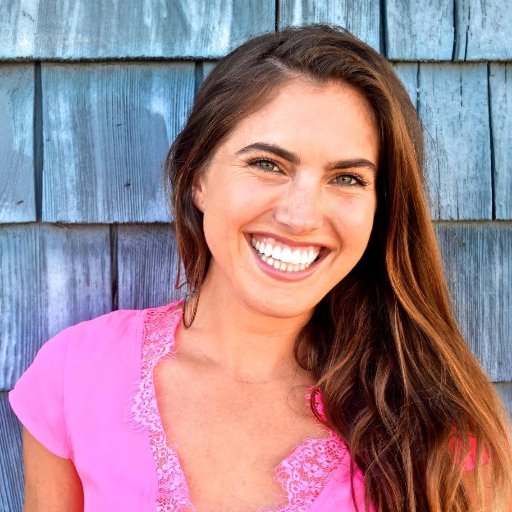 shellbeamxo's profile picture. globetrotter | storyteller