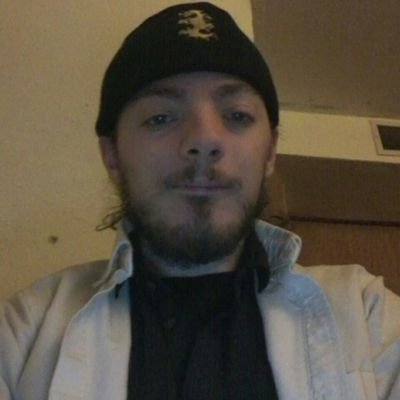 Im 24 years old I like nice picnics romantic long walks on the beach small and big weddings holding hands making out I'm single and interested in women