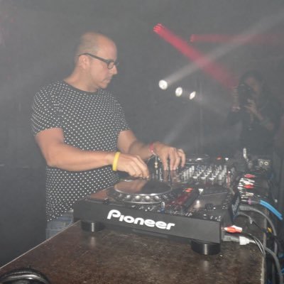 Dj productor de musica electronica en los generos Tech house - Techno & house music .mas de 20 años de carrera en el mundo de la musica dance .