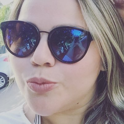 leticiaborssari's profile picture. 