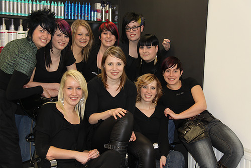 Kapsalontrends's profile picture. Kom gerust een kijkje nemen.
Iedereen is welkom! 

Tot snel, het Trends team. 

Kerkstraat 7a Roggel 
0475-492838 

Dorpsstraat 1 Meijel 
077-4660602