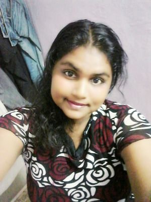 Puvaneswari19's profile picture. Playing with raining