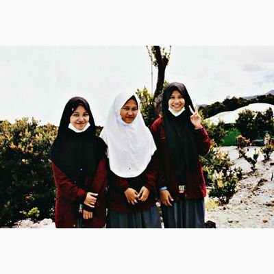 Laila Nursafitri || Mtsn ciwandan - Man1 cilegon || Banten punyaa