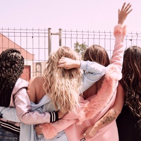 Compte source sur Little Mix. Retrouvez ici toutes leurs dernières nouveautés.