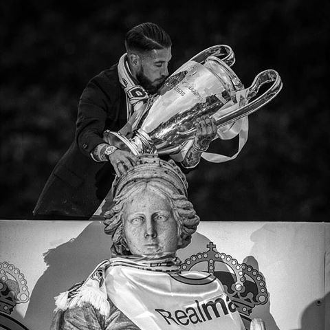 ♥REAL MADRID NO ES SOLO PASIÓN ES UN SENTIMIENTO!♥#MADRIDISTA Y #RAMISTA HASTA LA MUERTE!♥#HALAMADRID!♥@SergioRamos ES MI CAPI!♥