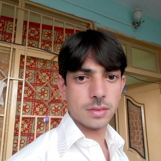 maxtutorial's profile picture. 