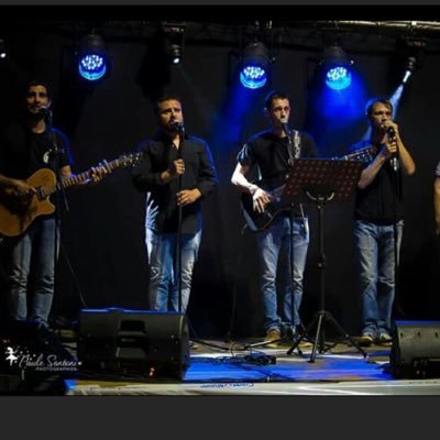 L'Eternu est une formation de chants et polyphonies Corse. Ses chanteurs de talent aux voix chaudes et puissantes saurons annimer vos soirées et concerts .