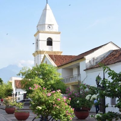 una ciudad llena de cultura, Música, tradición, gastronomía. HOTEL DUBAI PLAZA LOS ESPERA PARA ATENDERLOS 5828179 - 316 466 5879