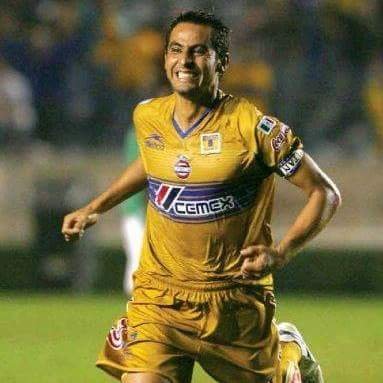 Ex-Jugador Profesional de Fútbol |