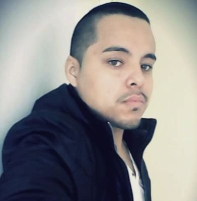 SwiftBiersack's profile picture. 💙 tengo 27 años y amo la musica,  amo tener amigos de verdad y en quien pueda confiar,  soy muí directo y también divertido, y estoy felizmente comprometido ❤