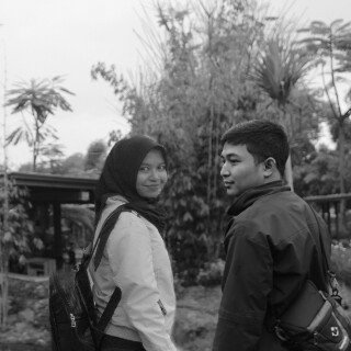 lisdyna's profile picture. ingin selalu membuat orang lain tersnyum
 terutama untuknya(...)
 smuanya hnya untukmu