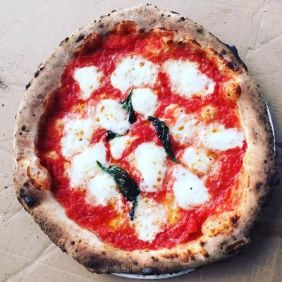 CrustBros's profile picture. Neopolitan pizza with a difference - from the guys behind @doughbropizza. Exclusively on @Deliveroo across South London