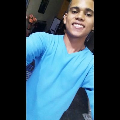 wilderbarrios18's profile picture. Colombia 🇦🇲✌️
siempre vive alegre ❤️😏