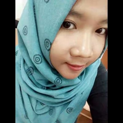 Ig : bebeerbm .
perempuan yang berusaha menjadi sempurna dimata-Nya