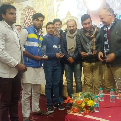 ना मे तन चाहता हूँ , ना मे मन चाहता हूँ।
मे तो बस अल्लाह तिरंगे का कफ़न चाहता हूँ।