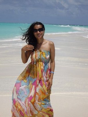 PhailinJenkins's profile picture. Love. Family. Food. Shopping. Fashion. Dogs. Celebs. Handbags. Shoes and jewellery are the things that make the World go round.