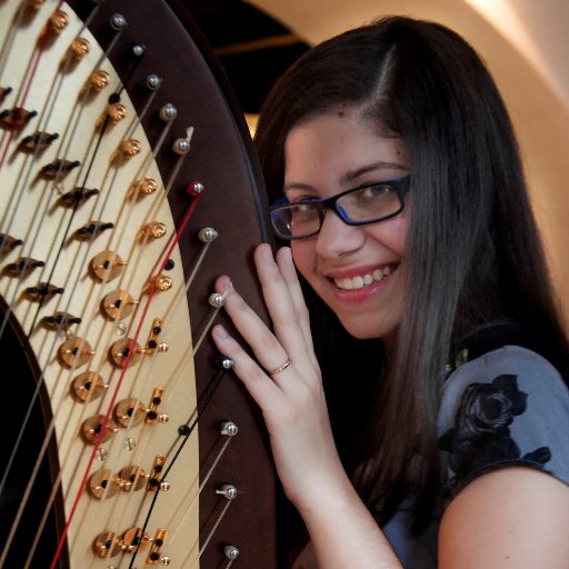 WhiteveilHarp's profile picture. 