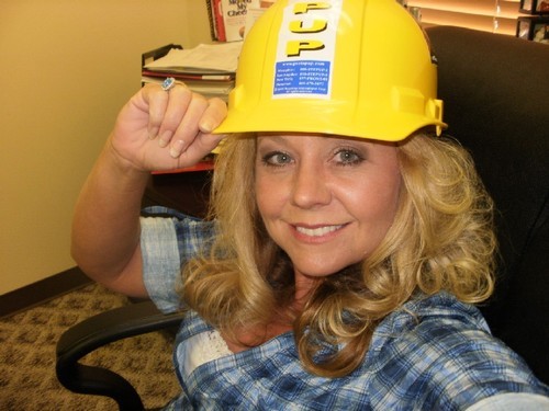 I'm a bizzie lady, passionate about my work and the products I sell,..love my job-love my customers..they love me back!!!