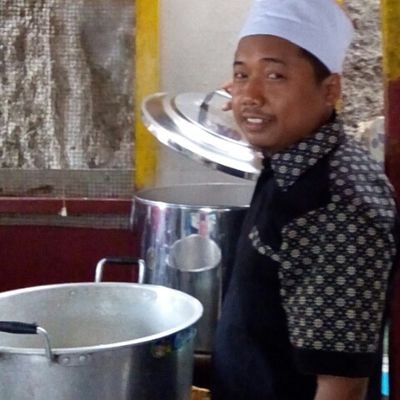 Junaedi Salat Juned Penyet Twitter