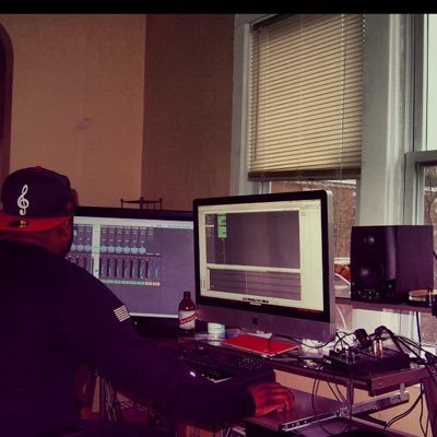 Logicpro9er's profile picture.