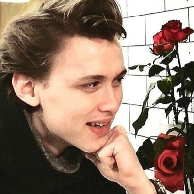 rpweven's profile picture. june mv.