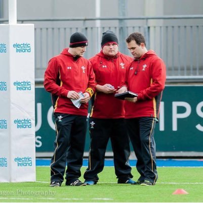 Head Coach @MaestegQuinsRFC (former WRU Hub Officer, @BridgendRavens forwards coach, @WelshRugbyUnion National Women’s Set Piece Coach) All views are my own