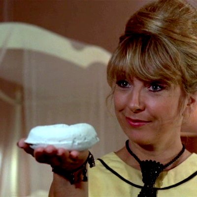 FreshNewHell's profile picture. 