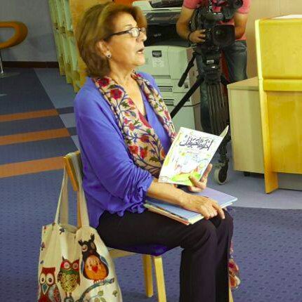 Teacher & librarian more Than 50 years, Storyteller for all my life.Founded House of Tales & Music program 2010. Children Libraries Experts. Grandmum for 5 kids