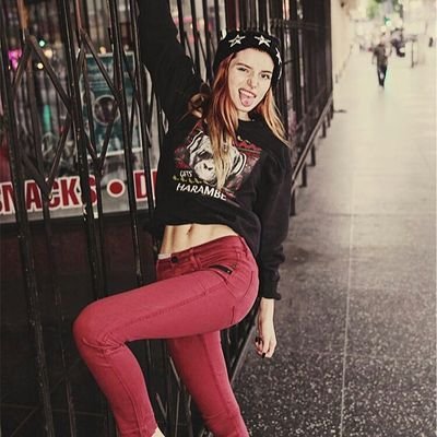 Roseluxes's profile picture. Hija de @hermioneland y @ronaldluxs.           Sexto Curso // Gryffindor //
[#Pottertty⚡️]