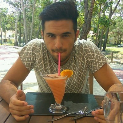 Youtuber uruguayo que vive en Argentina🇦🇷 |Bros❤️ | Integrante de #DosBros | CONTACTO: fabrilemusdosbros@gmail.com | IG: https://t.co/7ZTRThHYeK