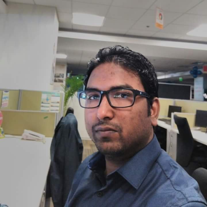 Khudi ko kar buland itna ke har taqdeer se pehle Khuda bande se khud pooche bata teri raza kya hai.
Tweets are my own