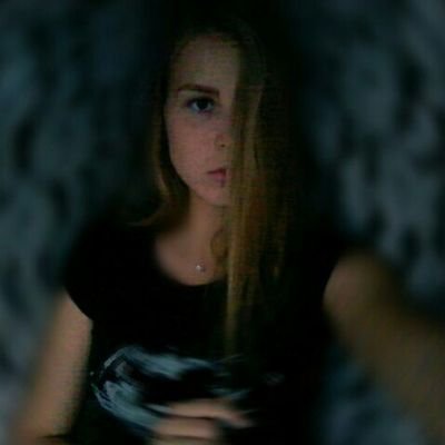 anutka121212's profile picture. ~