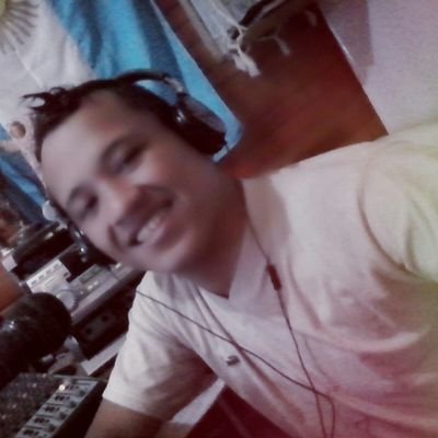 NickoOElFacha's profile picture. Hago Lo Que Me Gusta ..... Levantarle El Animo A La Gente  ... #La_Radio_Es_Mi_Vida ...