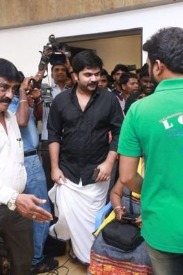 srinivasanxxx's profile picture. 