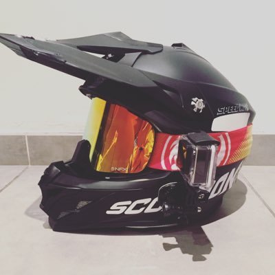 @Moto jeune Motard @youtube : https://t.co/myrHtPTHYw @Facebook : https://t.co/LK3gIxdwtj
