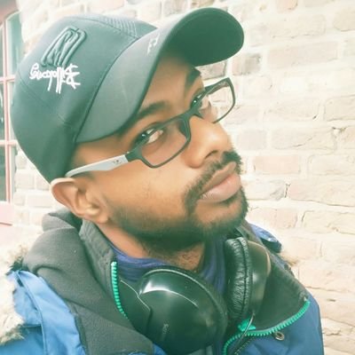 GV_Arulrajah's profile picture. 🇱🇰🇩🇪 ,🗼⚽🏏🎮🎪🧗🏾‍♂🚴🏾‍♂🤺🎱🥈🛫🏯⛪🏏⚽🎼⛄‍🔬💻‍🍳‍♂🎒, CSK, FC Bayern München, Die Mannschaft, Medio, Natural Medicine, Genetics, Data Science, Python . 👌🦁💛