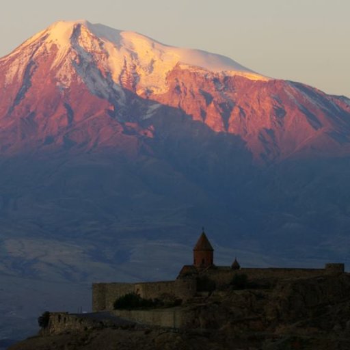 Travel Guide in Armenia..Guiding travelers through Armenia.. https://t.co/sEoSateTxD 
 https://t.co/T5LmJjTQEr
