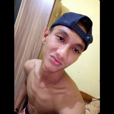 Follow aja dulu siapa  tau kita jodoh @mr_edhot
ig:heldygiansyah_
pin:D4E609AE
